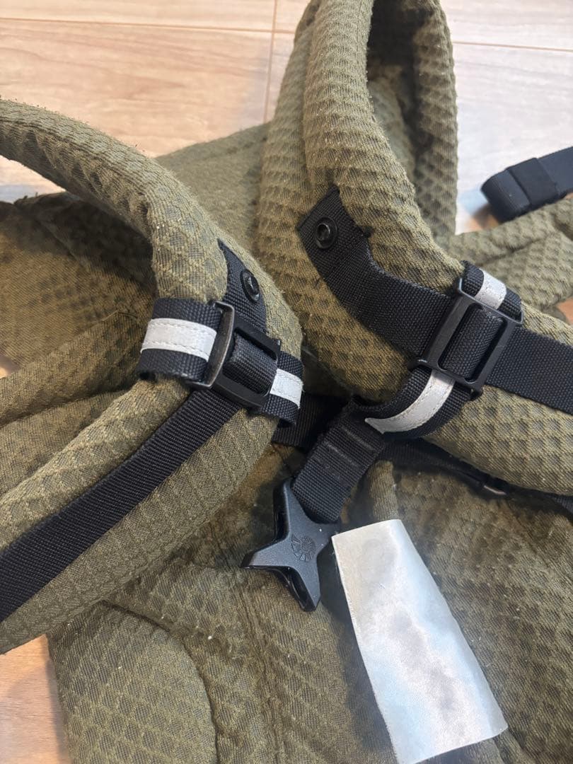 Ergobaby omni breeze オムニブリーズ　グリーン