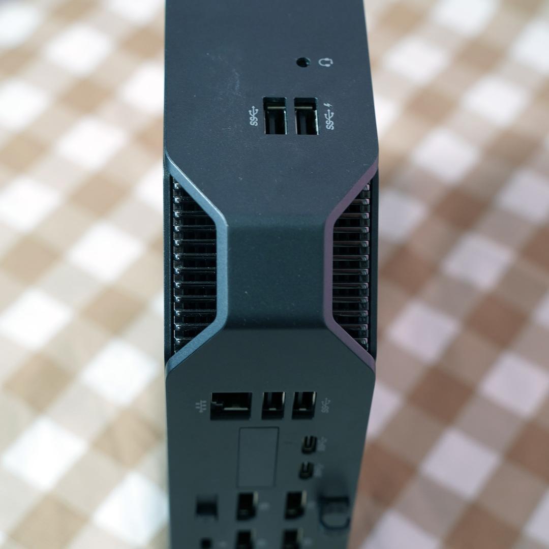 HP Z2MINIG3 E3-1245 V5 メモリ16GB SSD 512GB