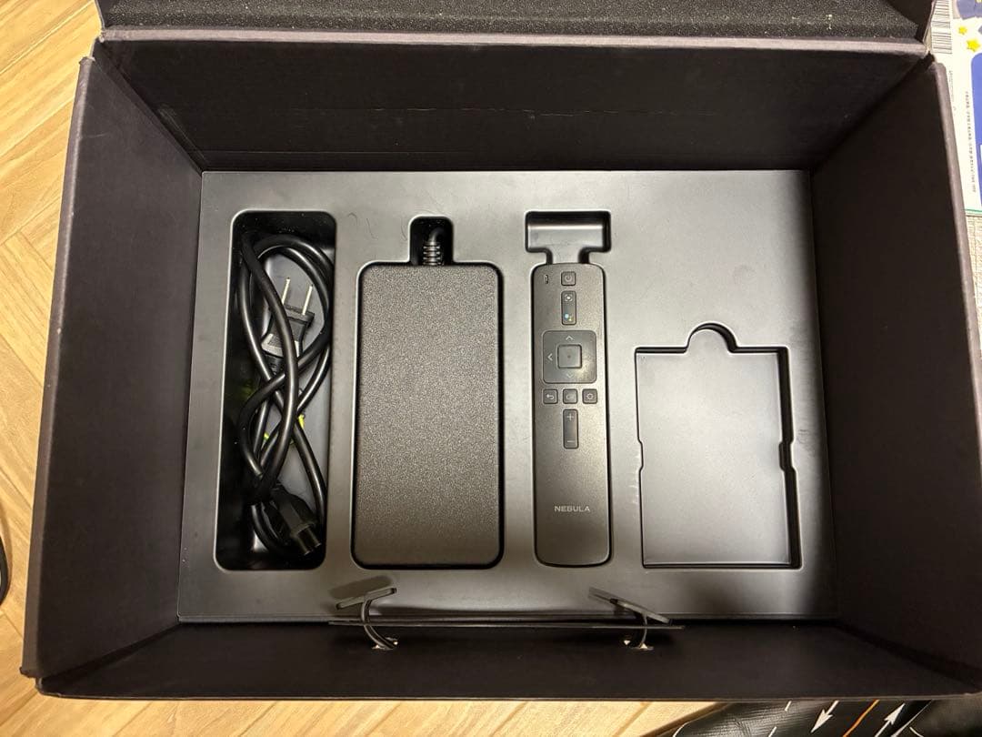 Anker Nebula Cosmos 動作品 1