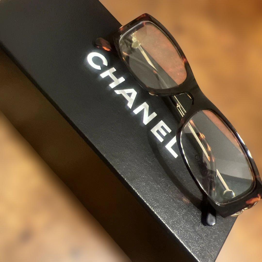 CHANEL 伊達メガネ
