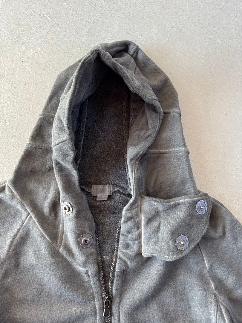 《TRANSIT PAR SUCH》ジップアップパーカー グレー(mt109)