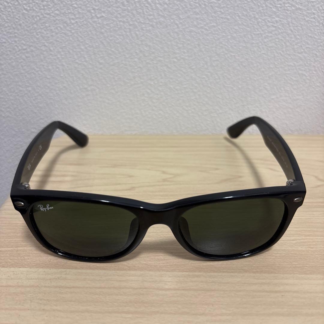 Ray-Ban RB 2132-F NEW WAYFARER ブラックサングラス