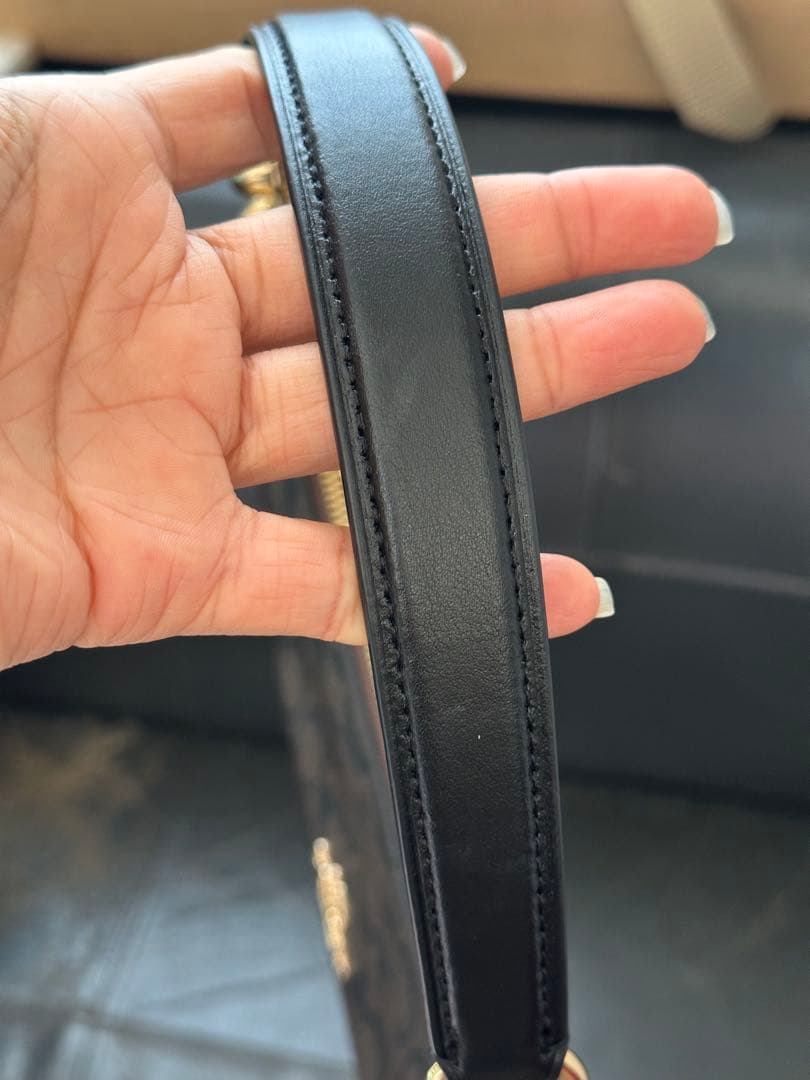 COACH ロゴ入りブラウンバッグ