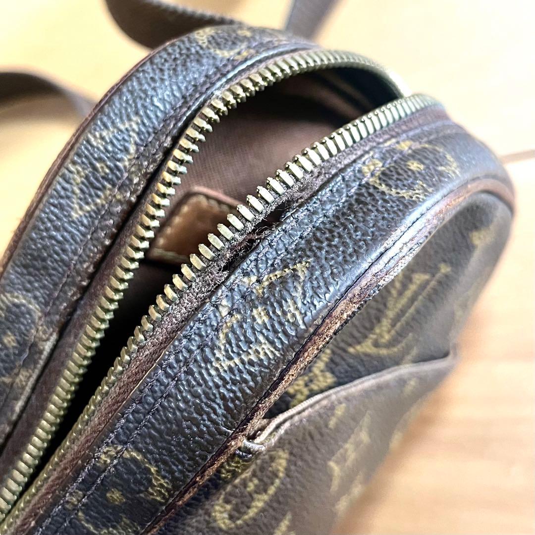 Louis Vuitton モノグラムショルダーバッグ