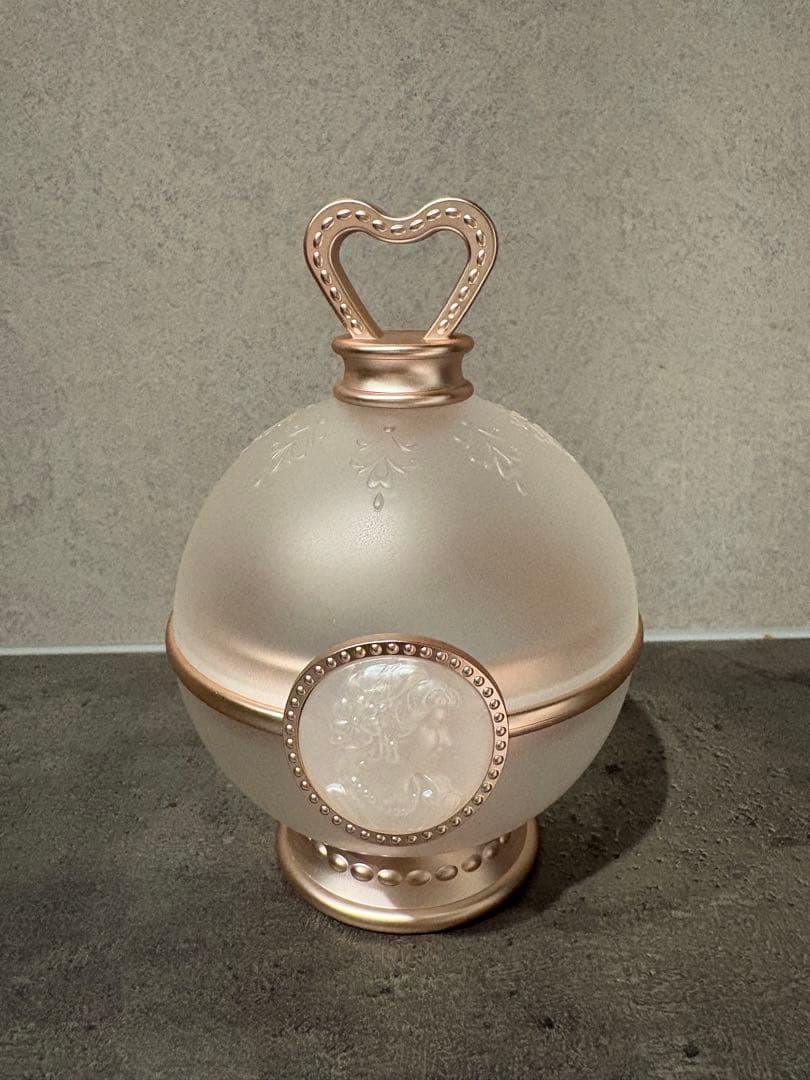 レ・メルヴェイユーズラデュレフェイスカラーサクラ&リミテッドエディションポット