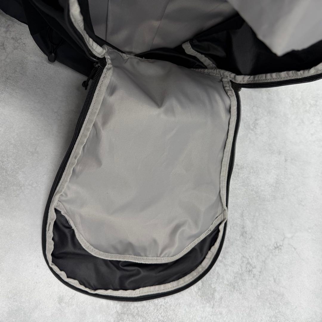 美品✨Salomon TRAIL BLAZER 20バックパック ブラック