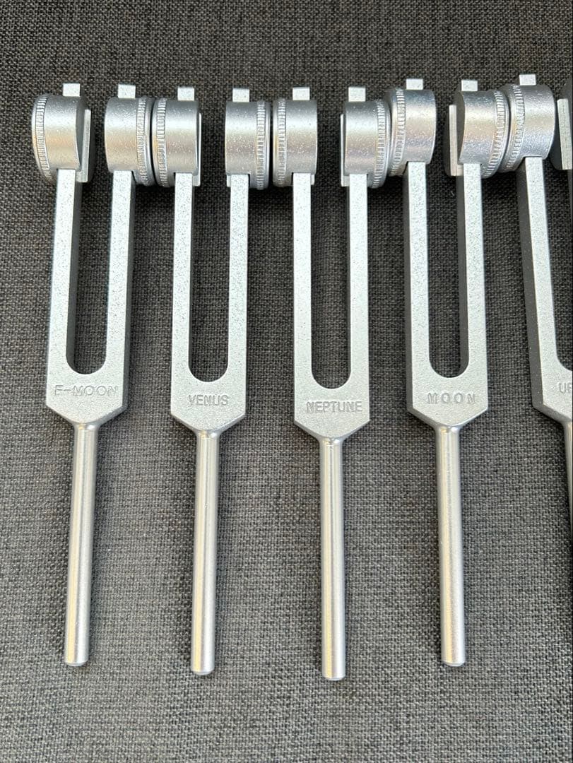 ドイツ製　惑星音叉　重し付きチューナー　13本