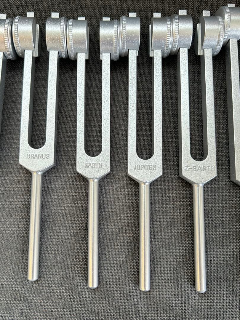 ドイツ製　惑星音叉　重し付きチューナー　13本