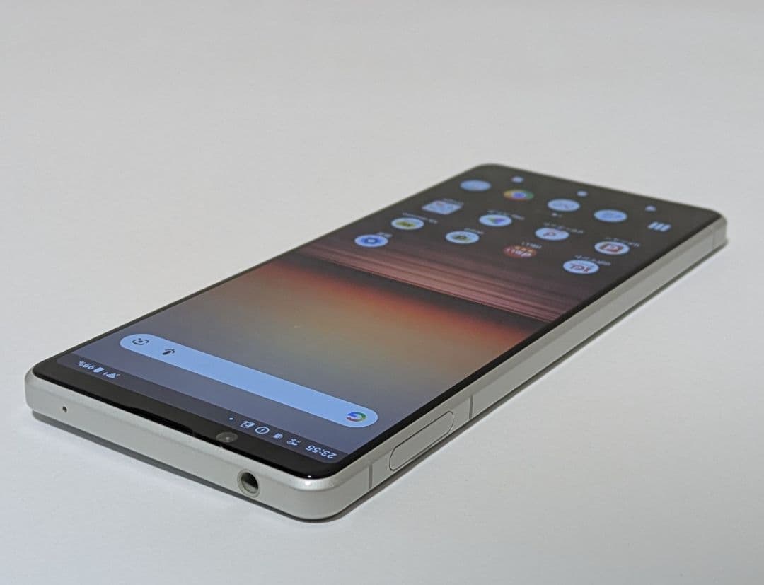【液晶美品】Xperia 1 II SO-51A 白 ドコモ SIMロック解除品