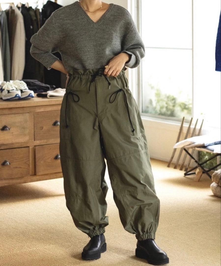 JUN MIKAMI ヴァリアブルパンツ　カーキ