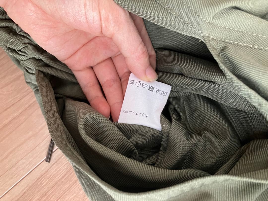 JUN MIKAMI ヴァリアブルパンツ　カーキ