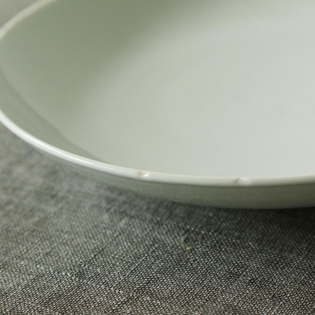 中国　大明成化年製銘　白南京　染付皿　古伊万里