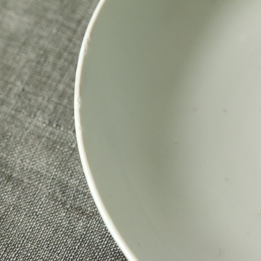 中国　大明成化年製銘　白南京　染付皿　古伊万里