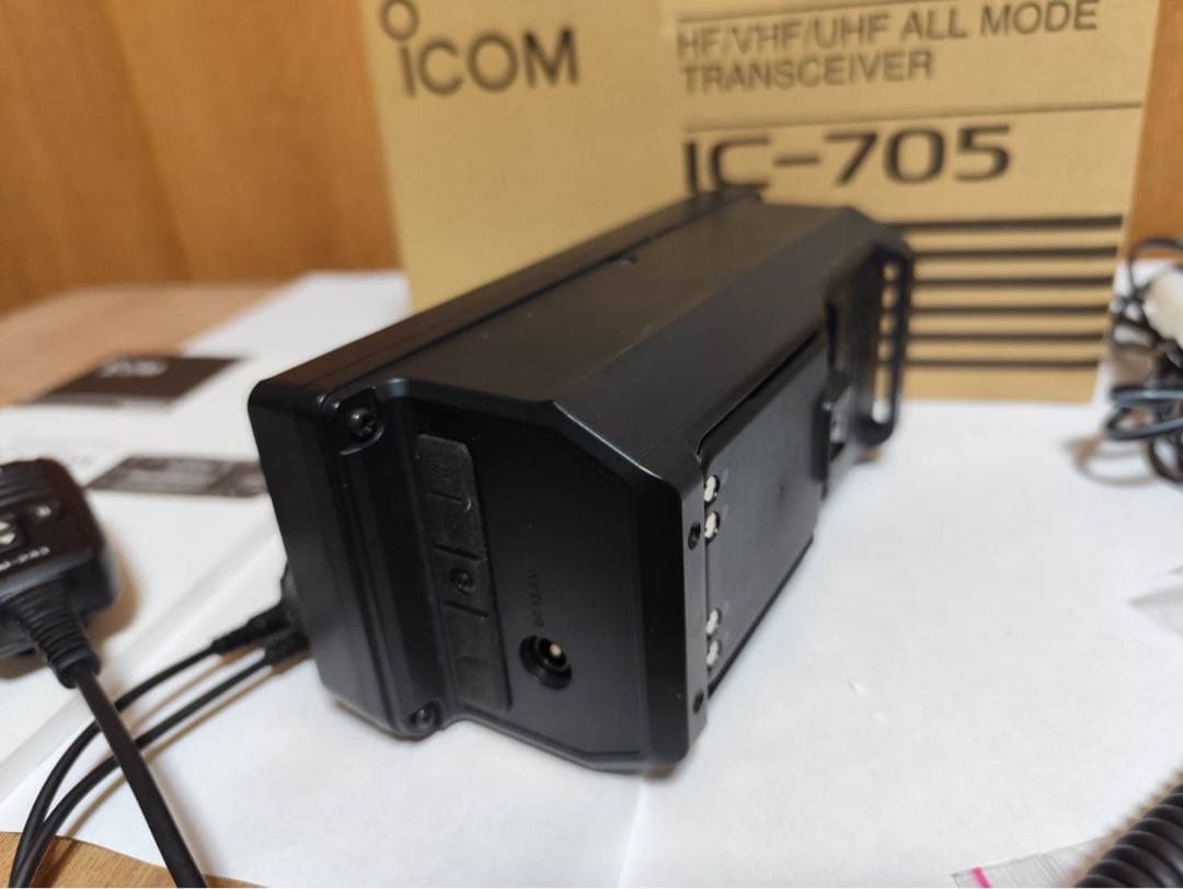 アイコム　ICOM IC-705
