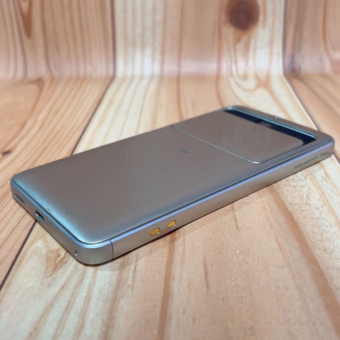 SIMフリー 本体 BASIO 3 KYV43 32 GB 174G4 ゴールド