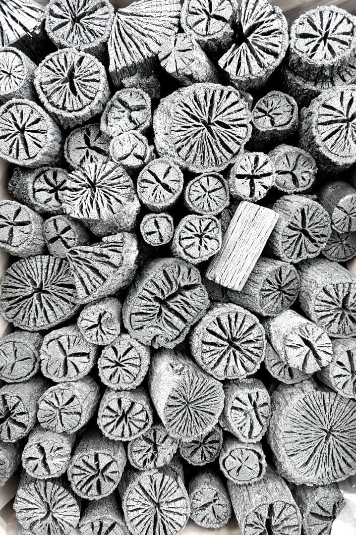 m3ホンポ【 愛媛産 】切れ端５.５㎏ クヌギ炭×2箱