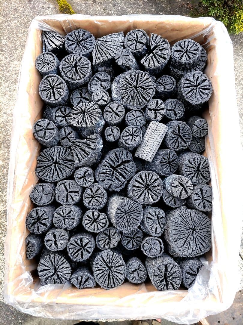 m3ホンポ【 愛媛産 】切れ端５.５㎏ クヌギ炭×2箱