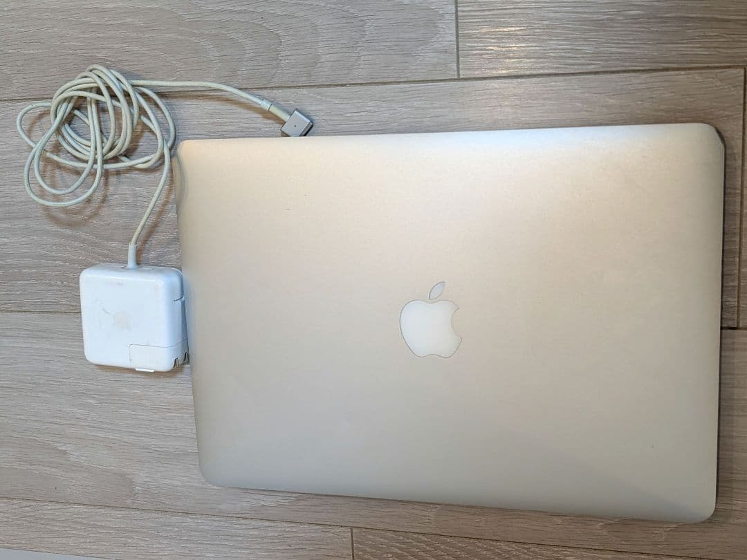 MacBook Air Early 2015 13inc 初期化済 起動時？