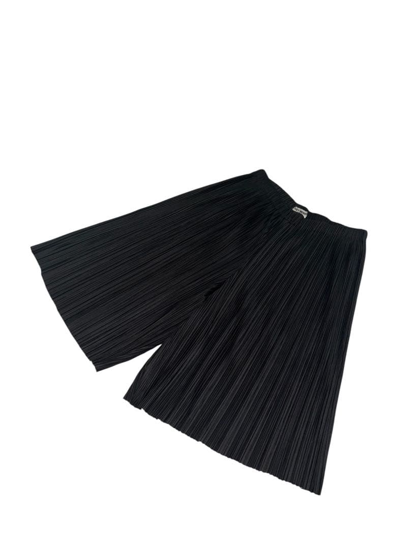 ISSEY MIYAKE プリーツプリーズ ショートパンツ ブラック S