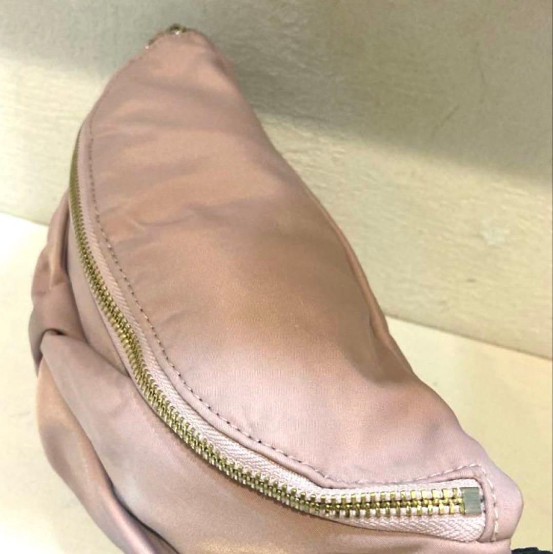 【美品】TOCCA 撥水　RIBBON KNOT BODY BAG ボディバッグ