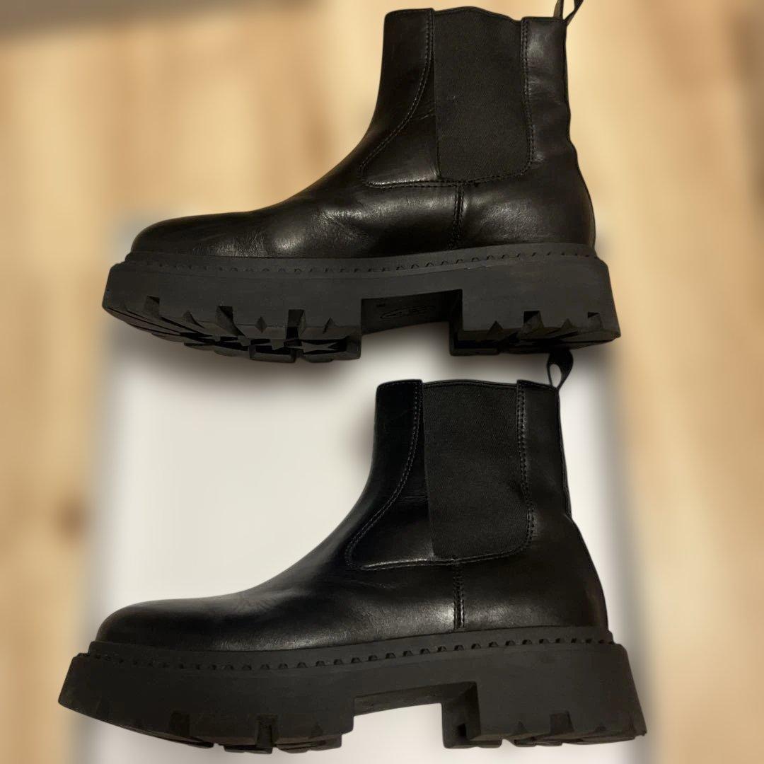 ASH 黒サイドゴアショートブーツ