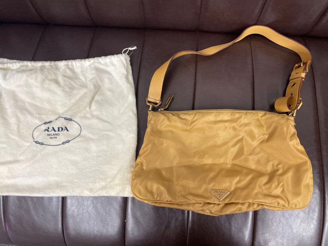 美品　プラダ PRADA ワンショルダー 三角ロゴ ナイロン ベージュ系