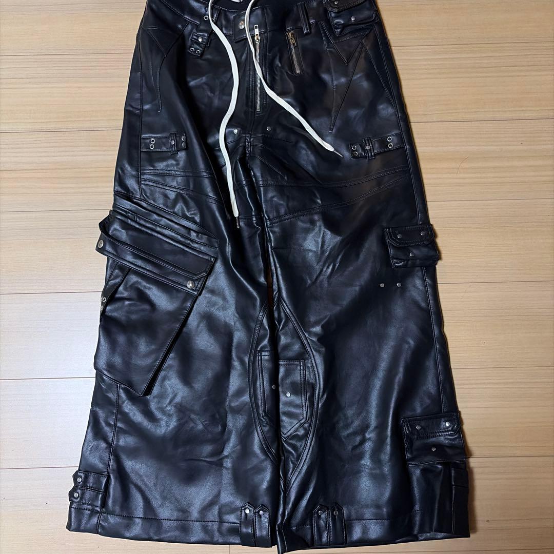 [限定価格]cozyworldwideSLEATHER CARGO PANTS