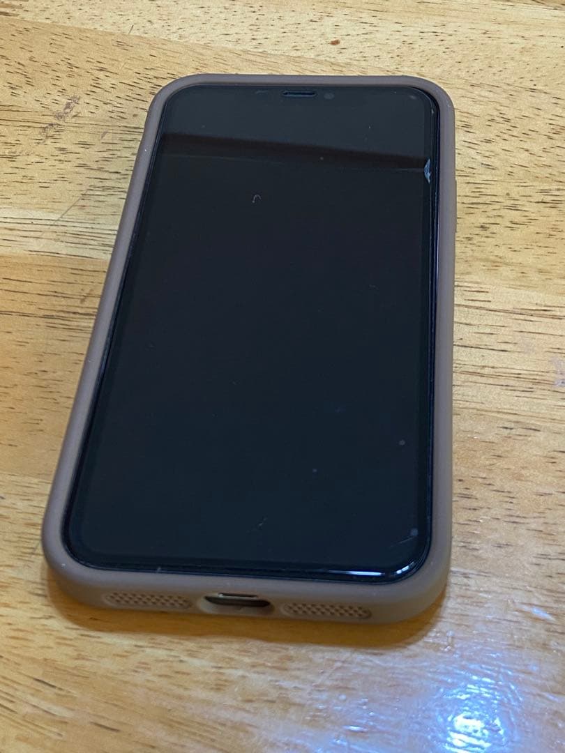 ま*ん様 Apple iPhone 11 ホワイト ゴールドフレーム