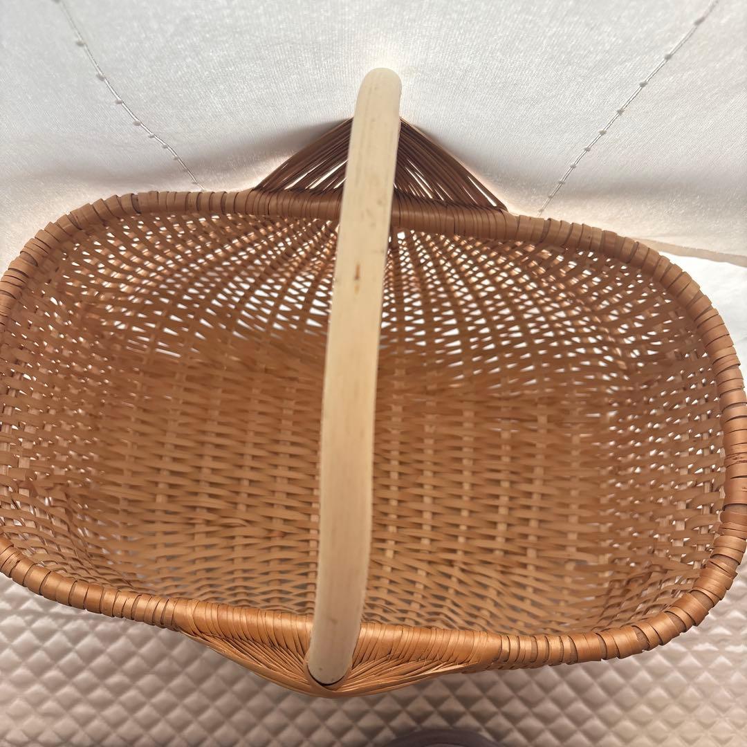 ラトビア ハンドルバスケット (L) カゴ