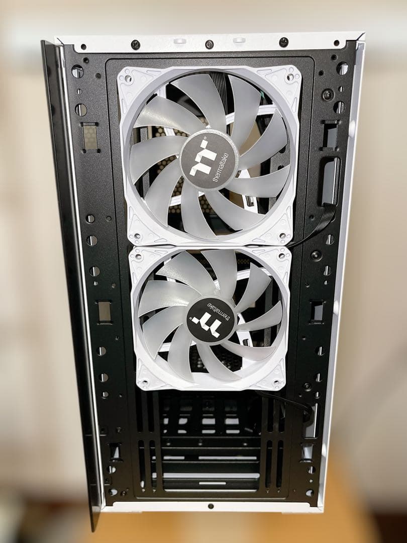 Thermaltake Divider 170 TG ARGB  ケース