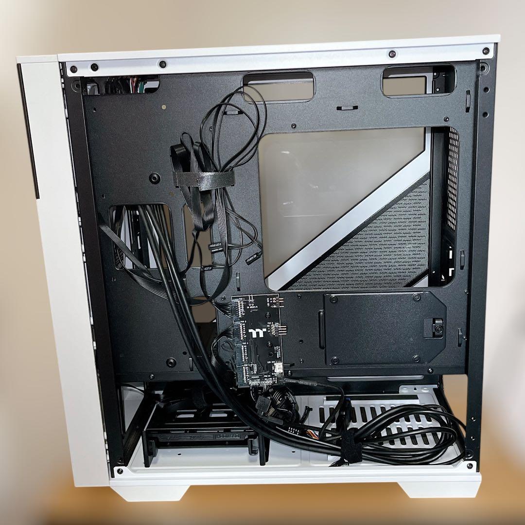 Thermaltake Divider 170 TG ARGB  ケース