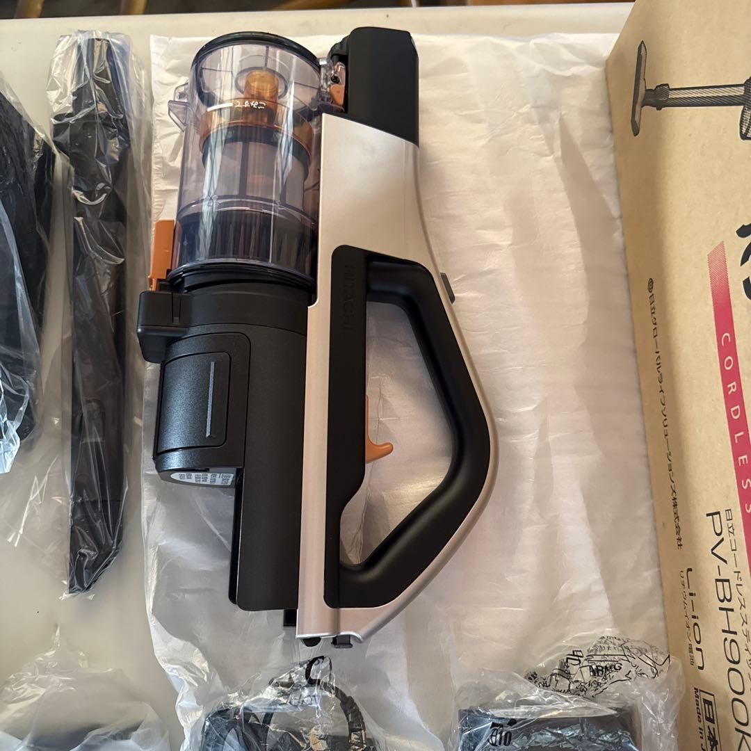 未使用HITACHIコードレス掃除機PV-BH900Kパワーブーストサイクロン