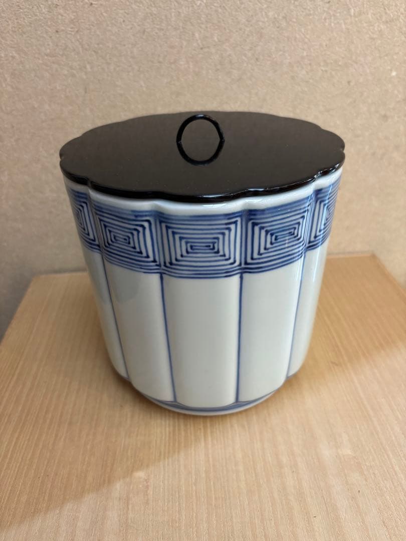 桶側の水指　玉堂窯