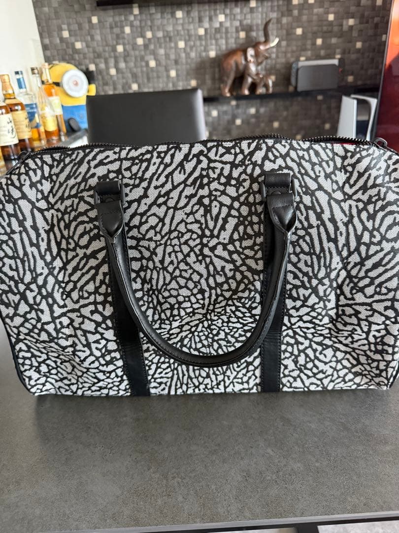 【新品未使用】NIKE エアジョーダン　ボストン　25L