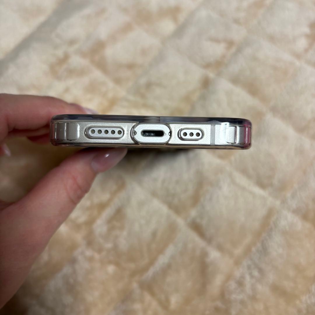 iPhone13 本体　MagSafe対応ケース付き