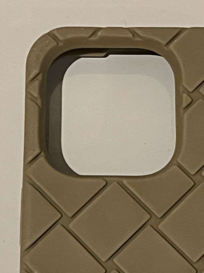 新品未使用　ボッテガヴェネタ　iPhone14pro 　BOTTEGA シリコン