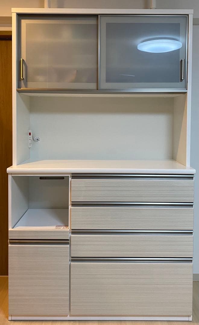 ひゆり⭐︎【ニトリ】キッチンボード ホワイト 幅120 食器棚