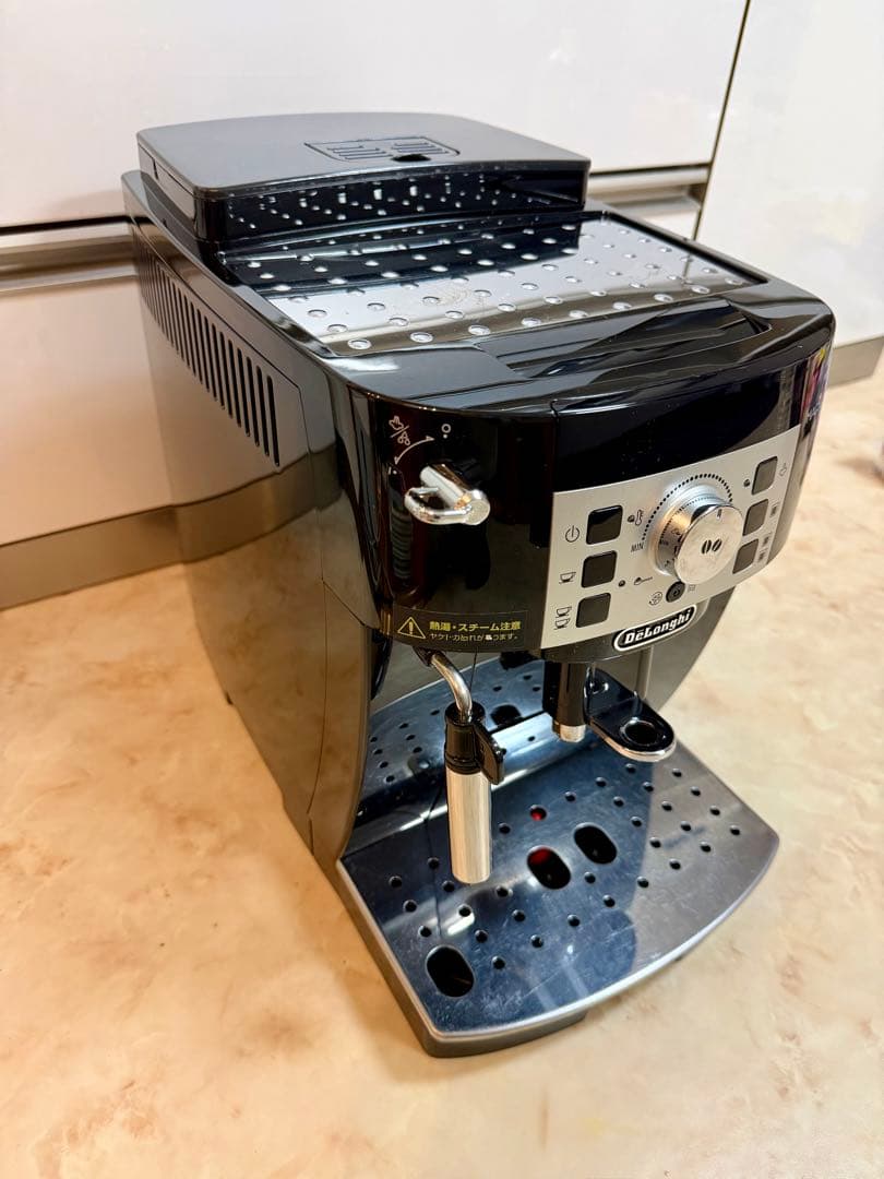 MAGNIFICA S エスプレッソマシン ブラック