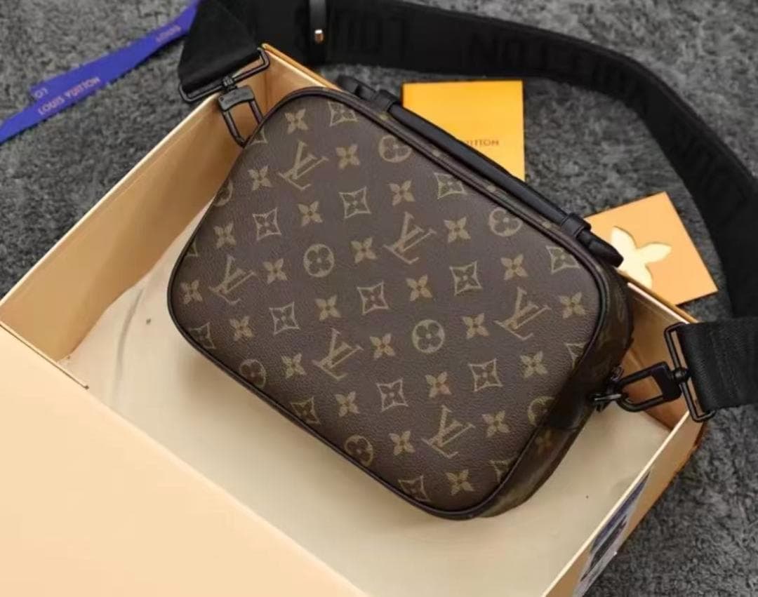 状態良好 ✨モノグラム ボディバッグ m45806