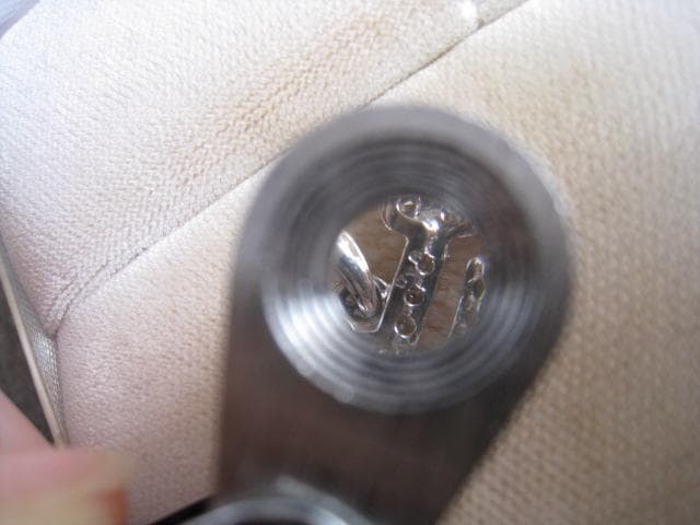 ☆超可愛い！天然ダイヤモンド0.16ct 犬形 k10WGペンダント 新品同様！