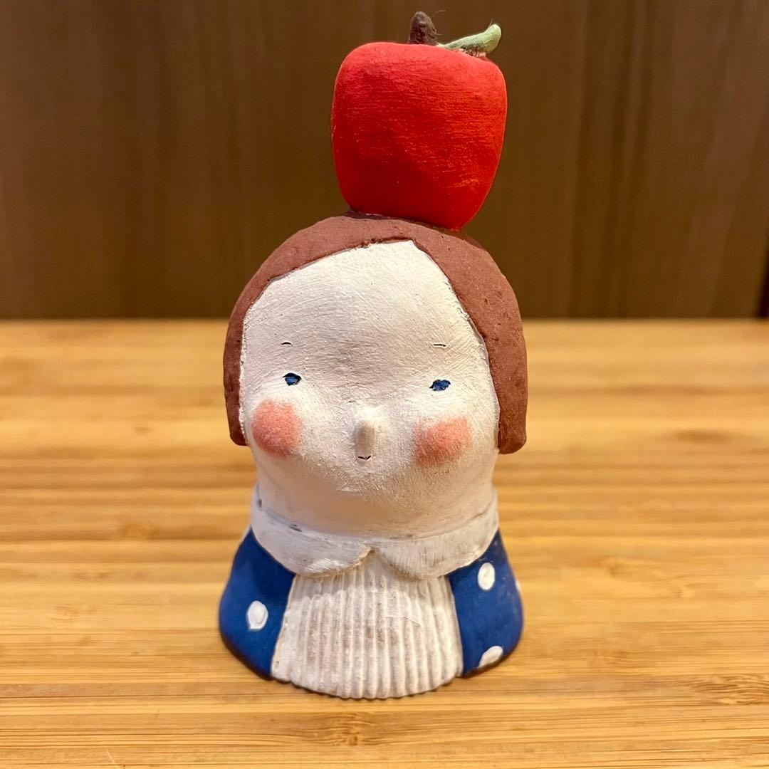 【美品セット】鈴木佳世さんの人形型置物 りんご