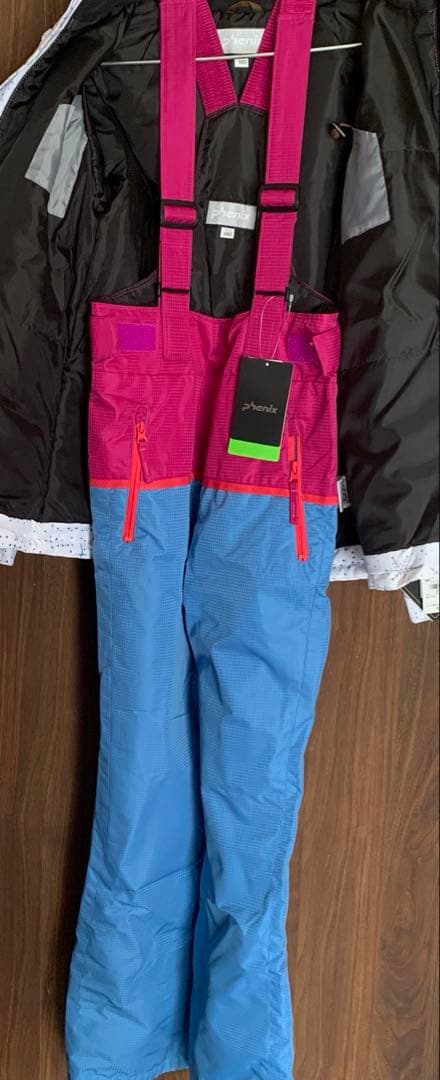 【ほ様ご商談中】子供用 スキーウェア 未使用　Phenix 手袋