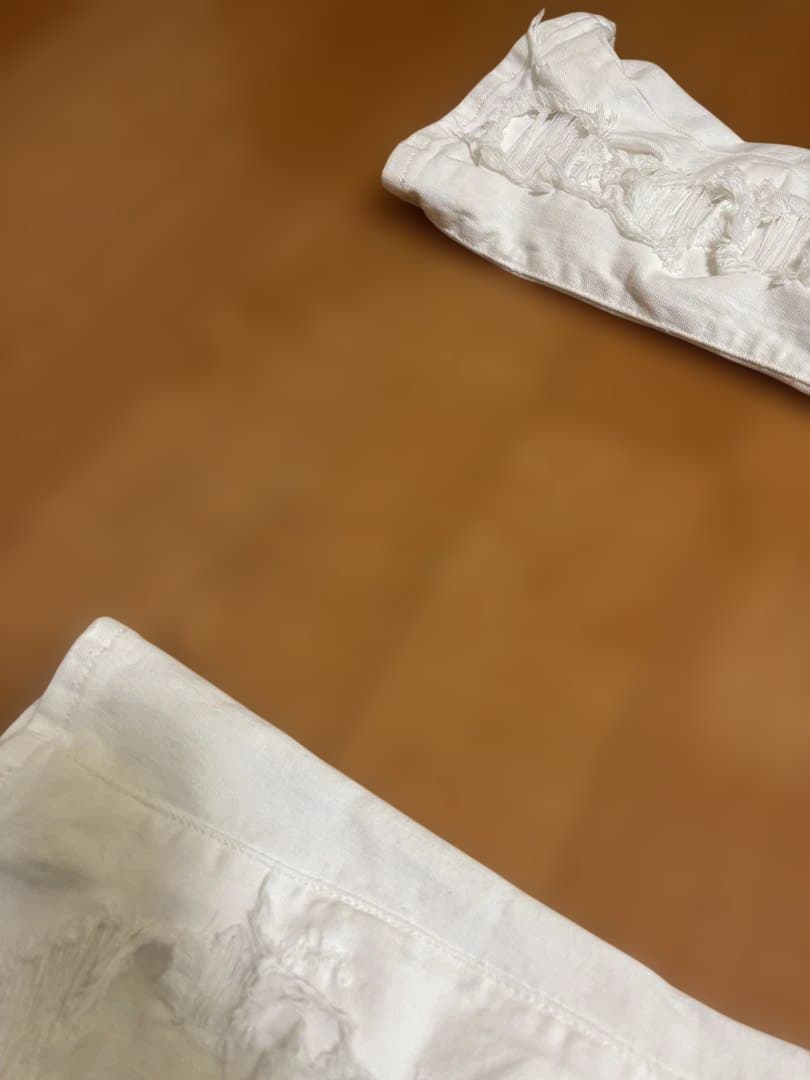 VALABASASホワイト ダメージデニムパンツ