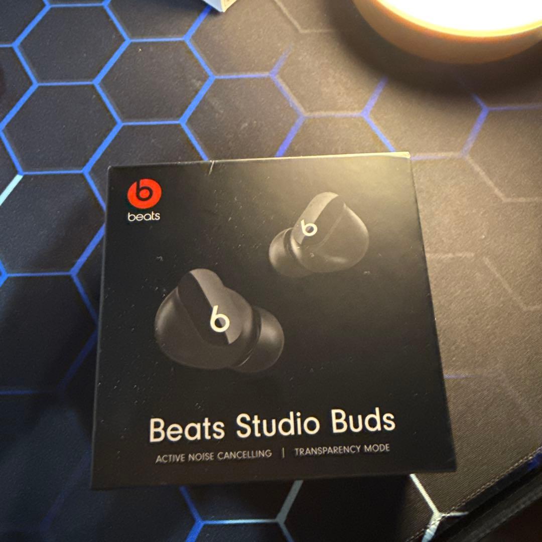 Beats Studio Buds 完全ワイヤレスイヤフォン