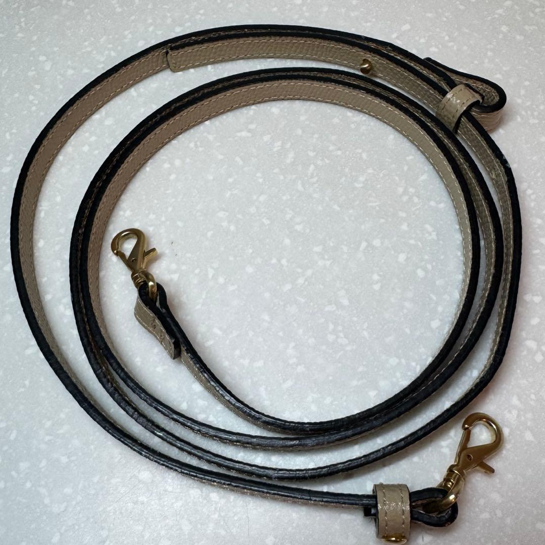 専用です。Epoi マルチウォレットSランク　ベージュ⭐︎エポイ