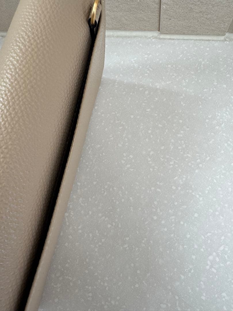 専用です。Epoi マルチウォレットSランク　ベージュ⭐︎エポイ