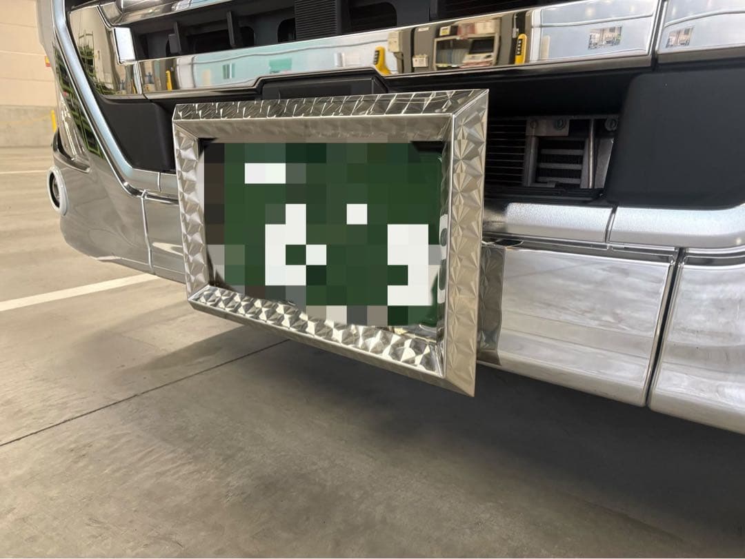 40角おこし ウロコ柄 ステンレス ナンバーフレームトラック