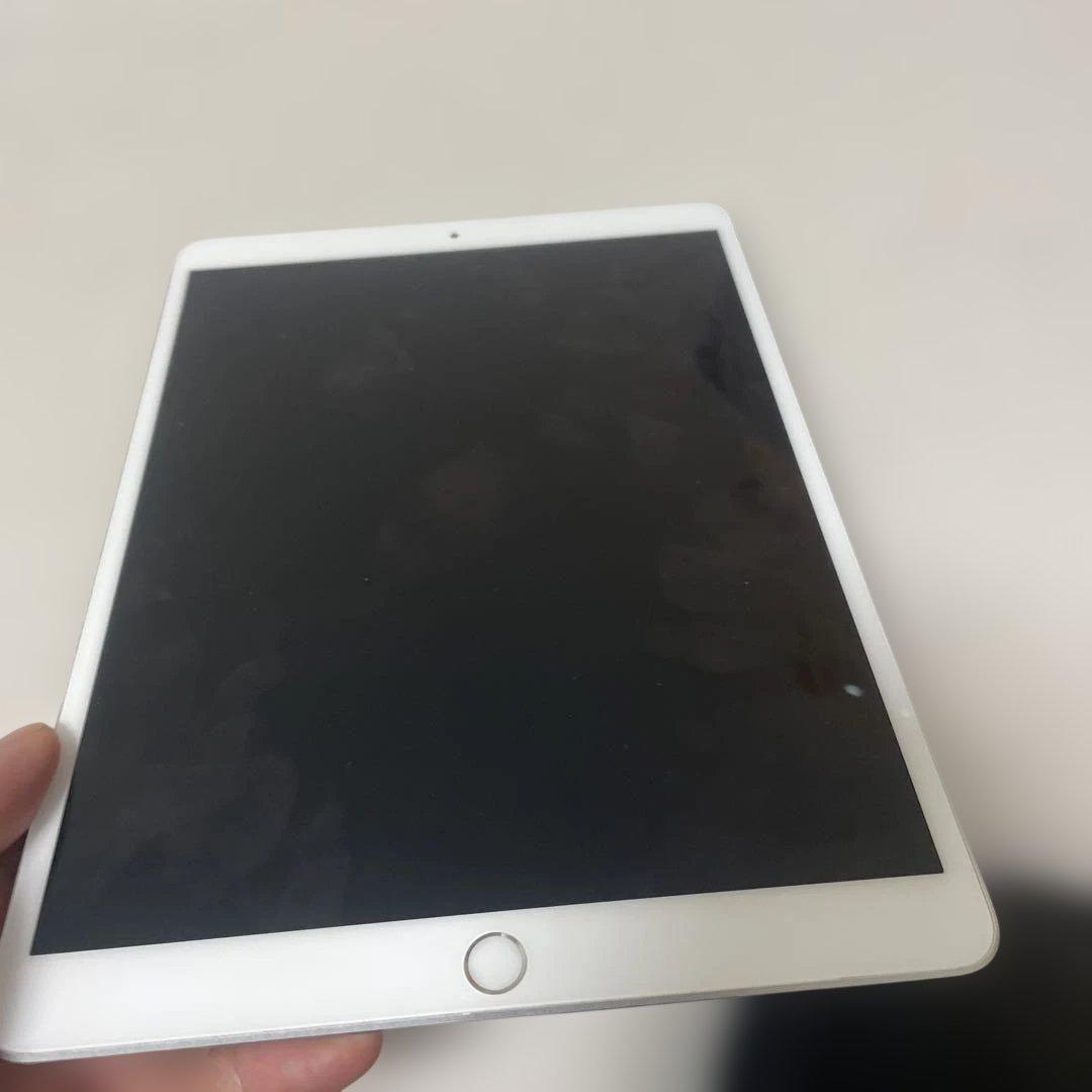 A*2様 Apple iPad Air (第3世代) 64GB シルバー バッテ
