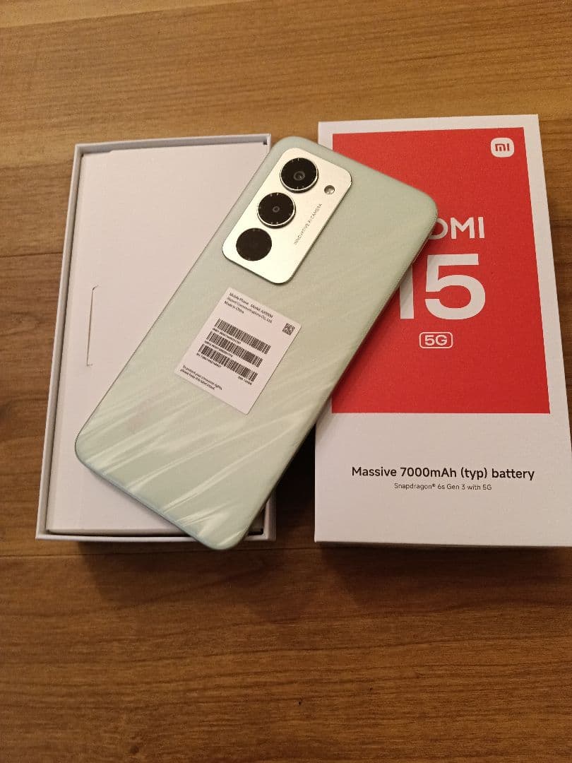 Redmi 15 5G 本体 7000mAh 別売ケースと保護ガラス付き