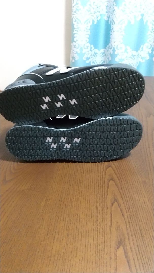 New Balance ブラック ハイカット安全靴